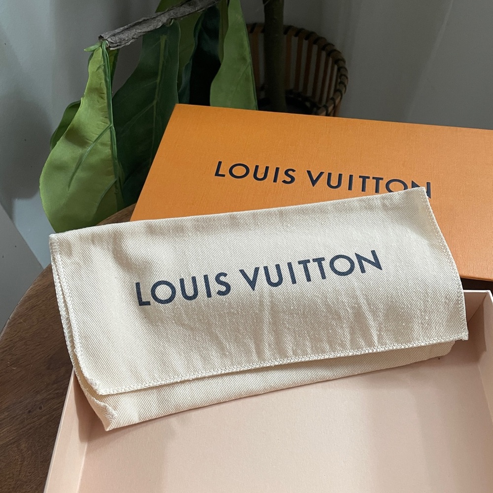 Louis Vuitton Wallet box and bag